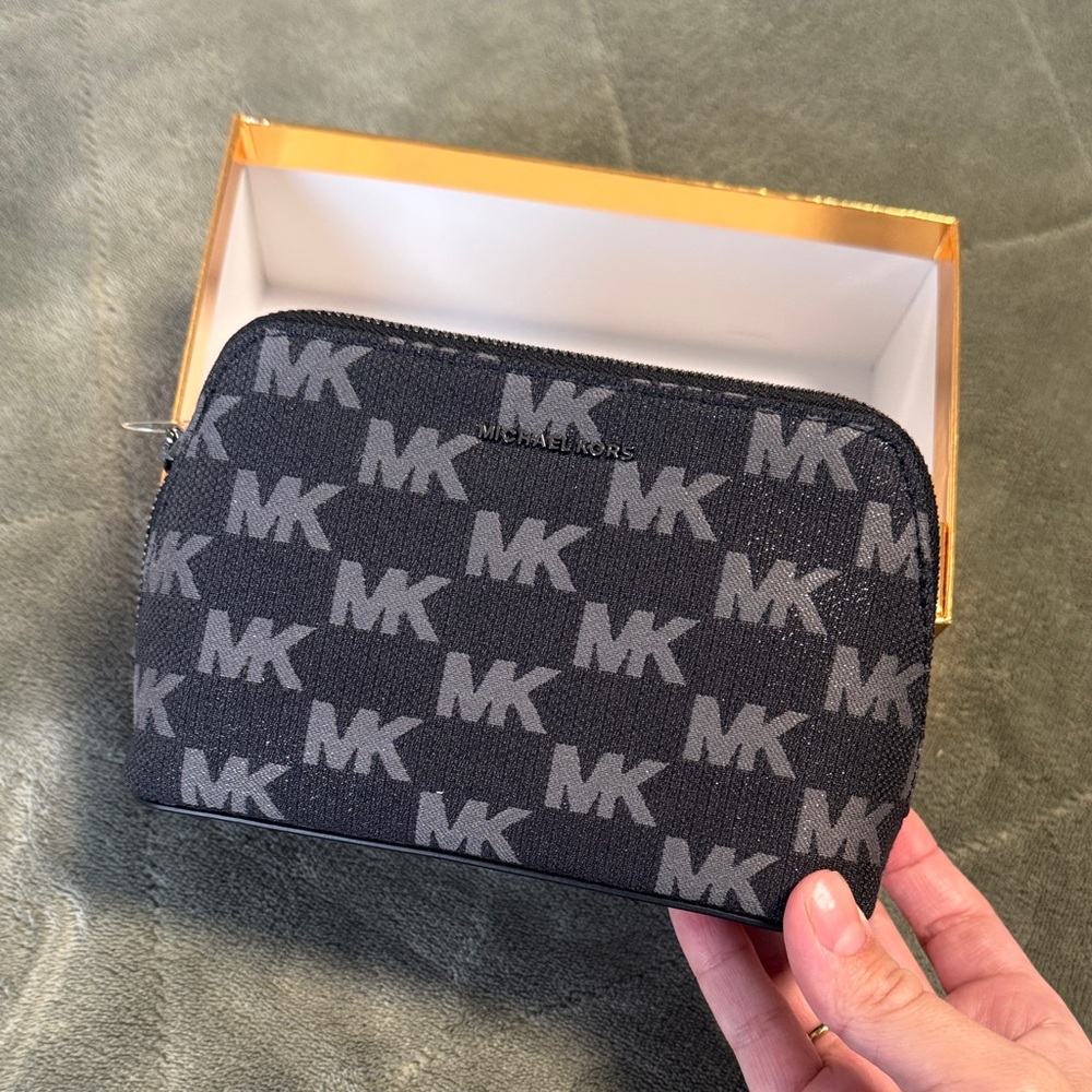 Michael Kors Jet Set Travel Pouch